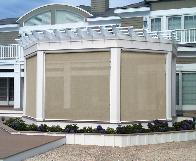 Are Retractable Screens Worth It On Your Patio?